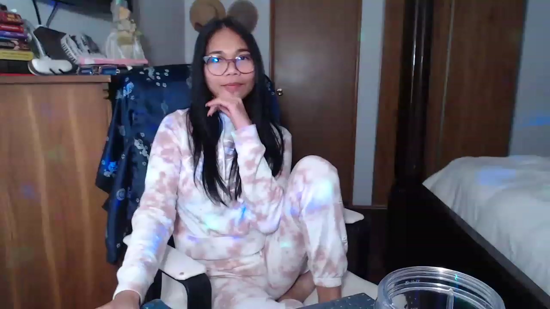 Gallery image thumbnail from Littlekai2023's myfreecams stream on, 11/25/2022, 04:27 image 17 of 20