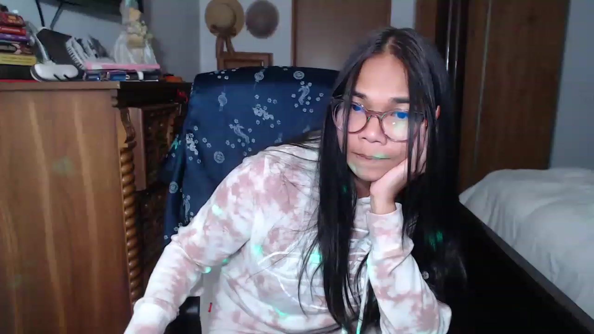 Gallery image thumbnail from Littlekai2023's myfreecams stream on, 11/25/2022, 04:27 image 7 of 20