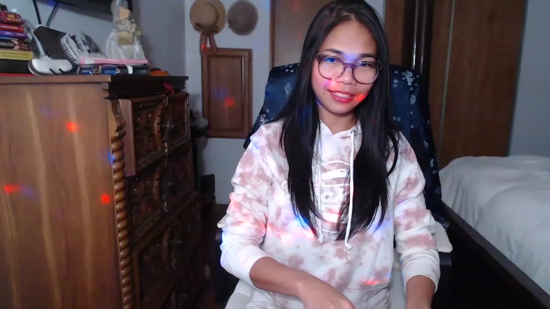 Gallery image thumbnail from Littlekai2023's myfreecams stream on, 11/25/2022, 04:27 image 13 of 20