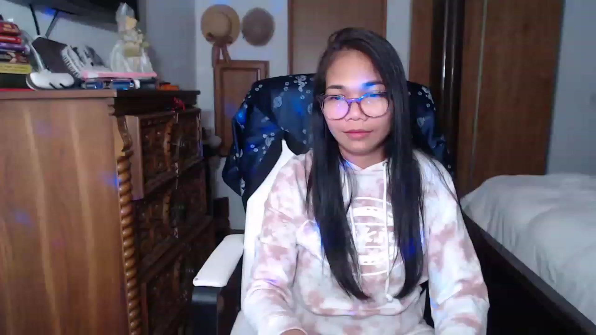 Gallery image thumbnail from Littlekai2023's myfreecams stream on, 11/25/2022, 05:58 image 14 of 20