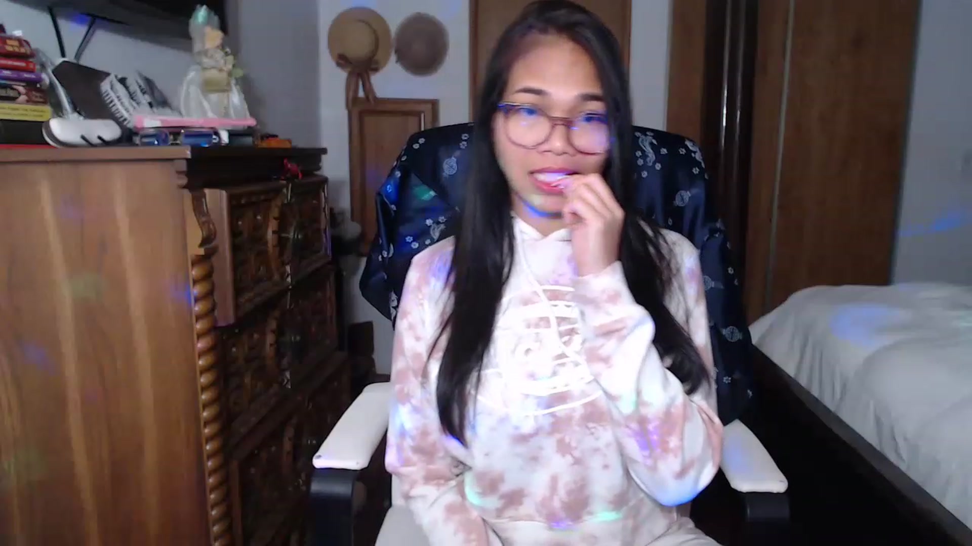 Gallery image thumbnail from Littlekai2023's myfreecams stream on, 11/25/2022, 05:58 image 7 of 20