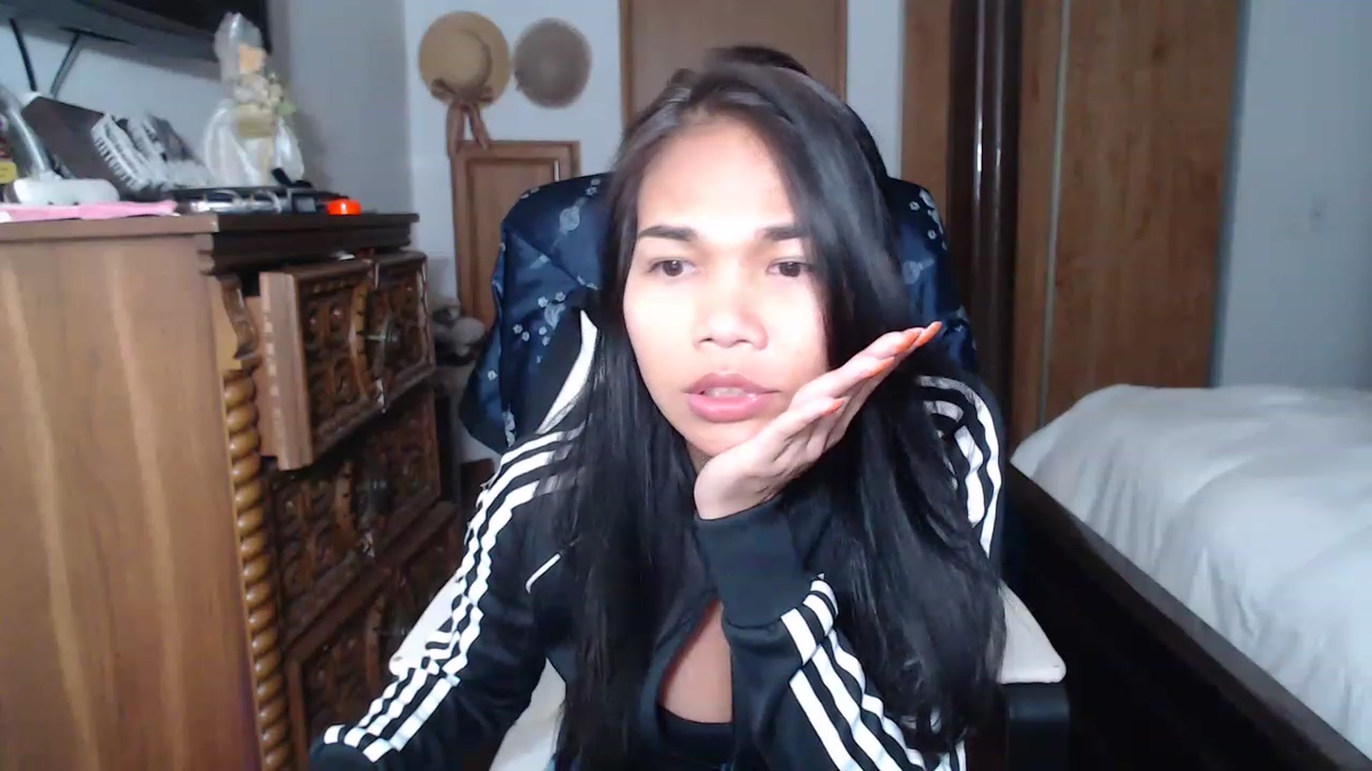 Gallery image thumbnail from Littlekai2023's myfreecams stream on, 11/26/2022, 03:14 image 2 of 20