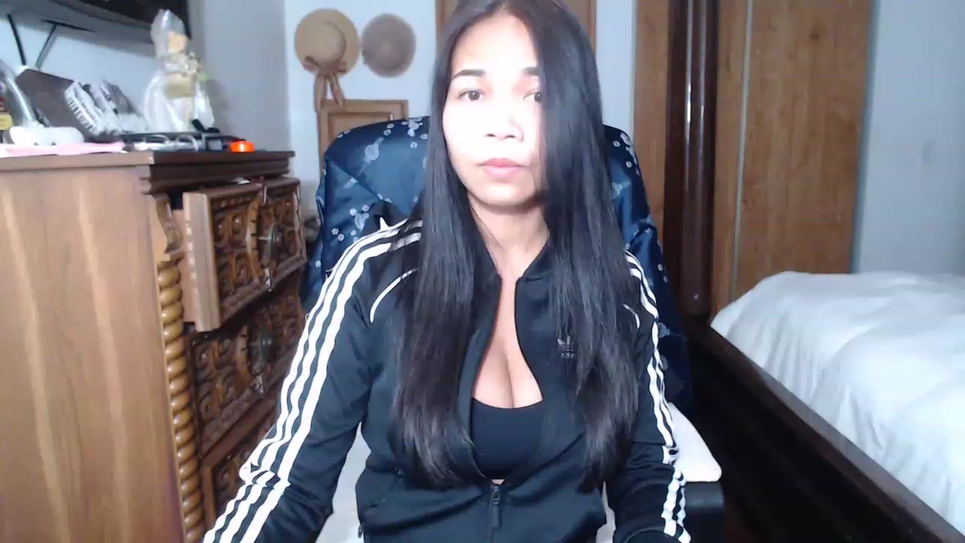 Gallery image thumbnail from Littlekai2023's myfreecams stream on, 11/26/2022, 03:14 image 6 of 20