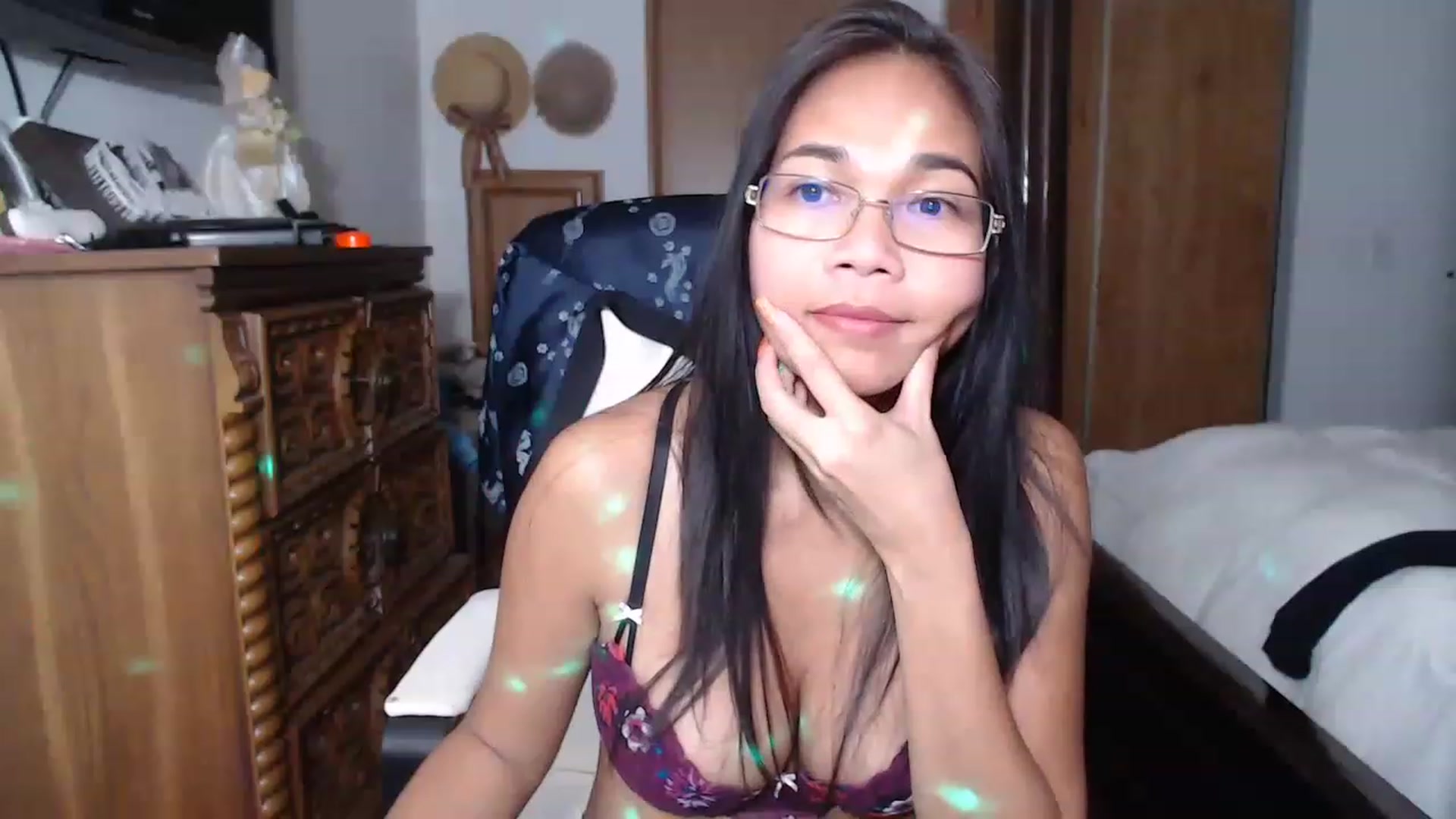 Gallery image thumbnail from Littlekai2023's myfreecams stream on, 11/26/2022, 22:48 image 11 of 20