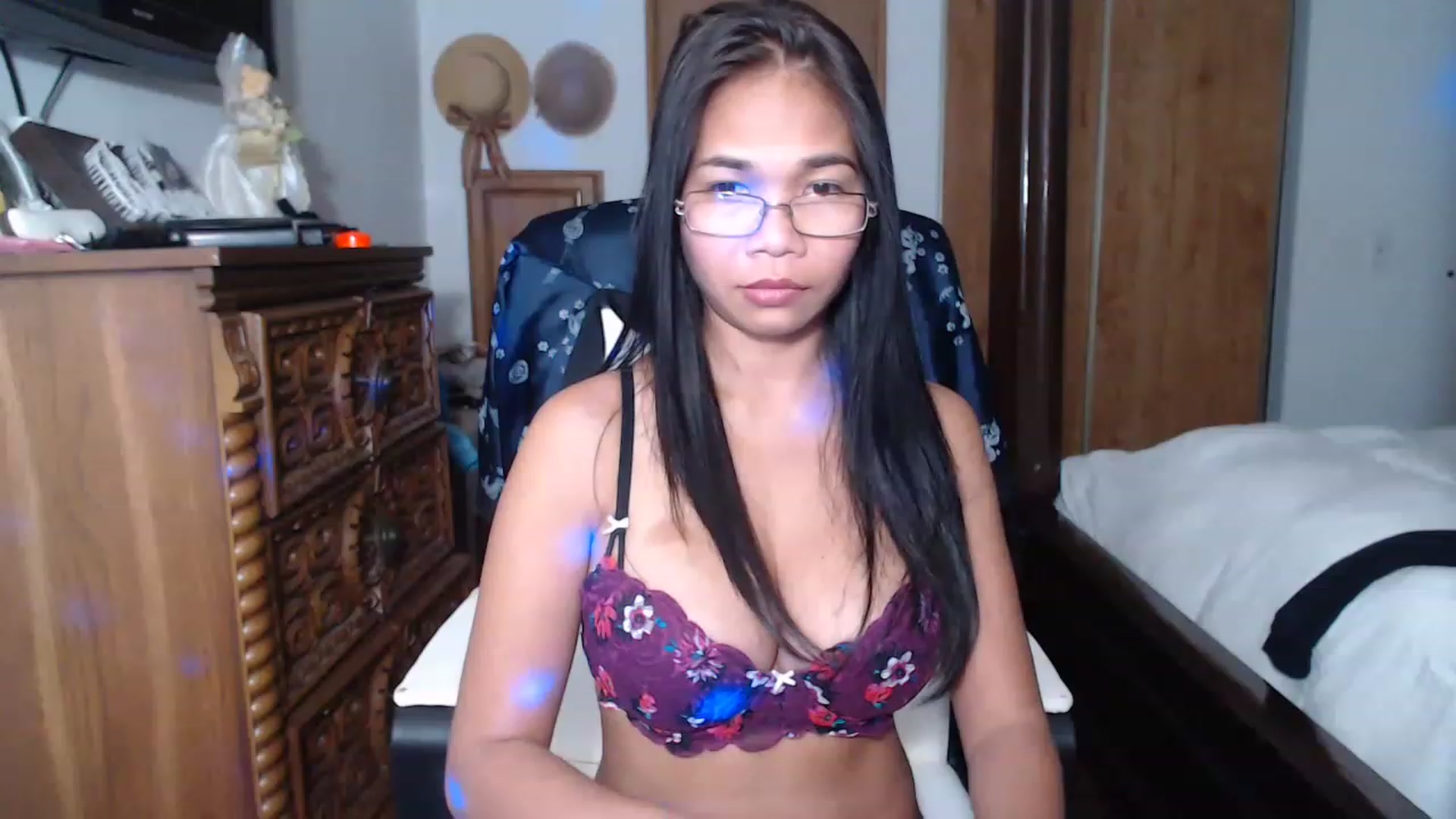 Gallery image thumbnail from Littlekai2023's myfreecams stream on, 11/26/2022, 22:48 image 2 of 20