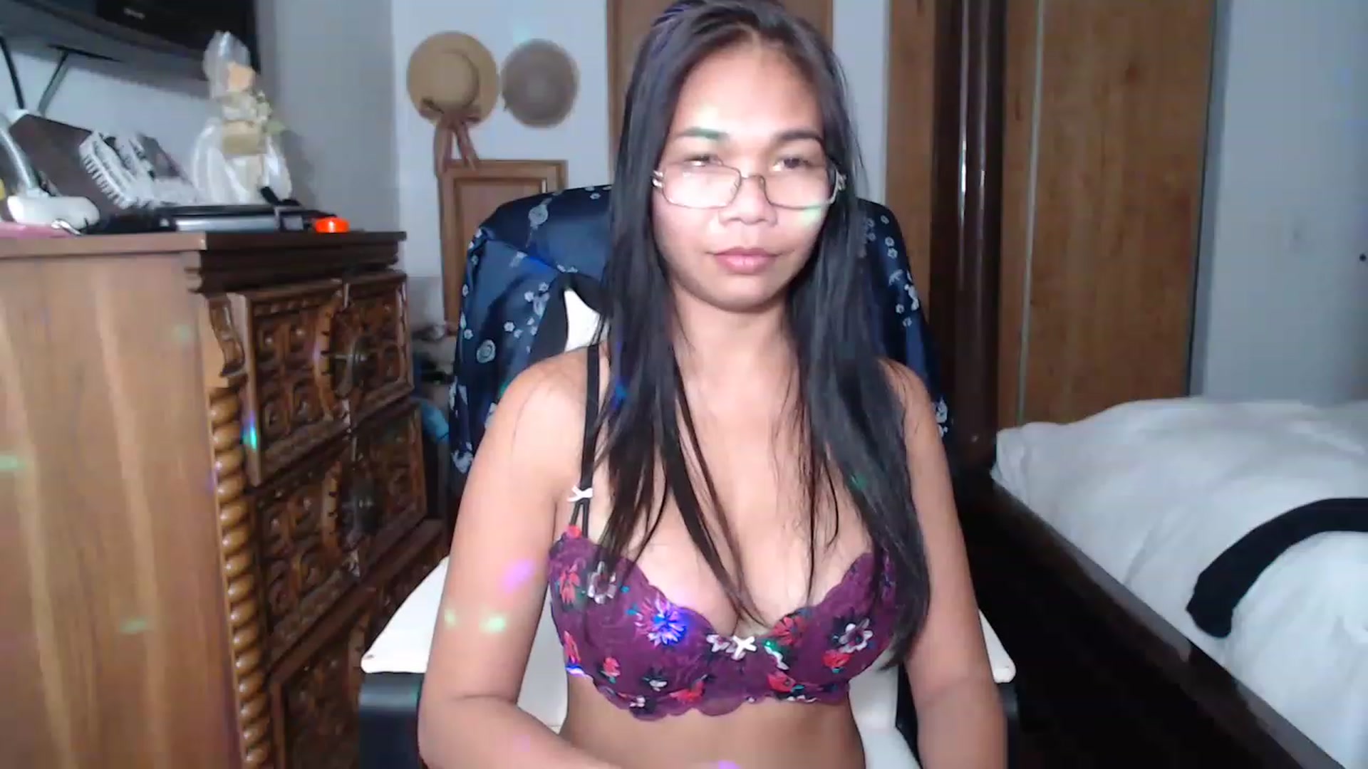 Gallery image thumbnail from Littlekai2023's myfreecams stream on, 11/26/2022, 22:48 image 7 of 20
