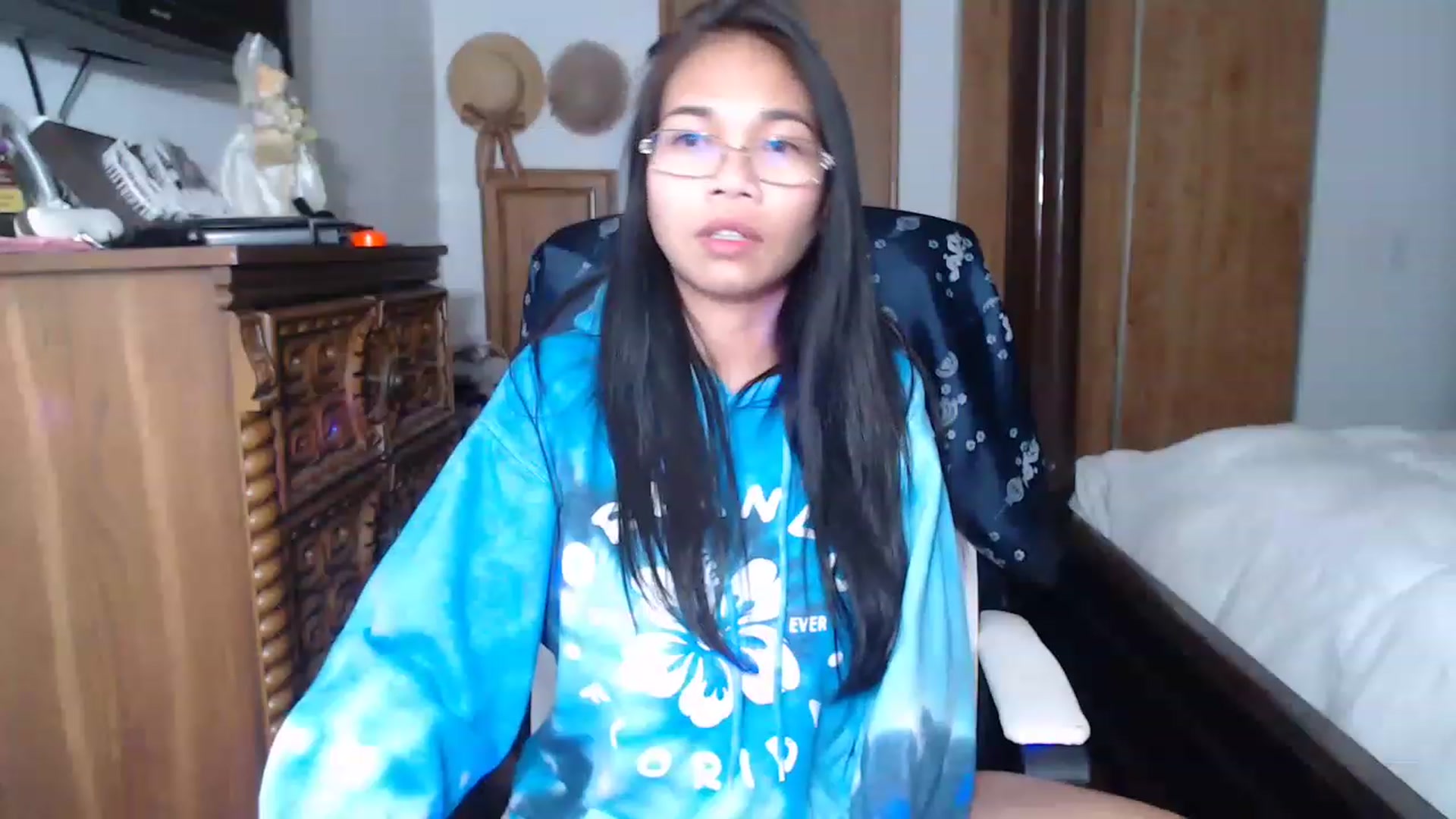 Gallery image thumbnail from Littlekai2023's myfreecams stream on, 11/27/2022, 06:06 image 7 of 20