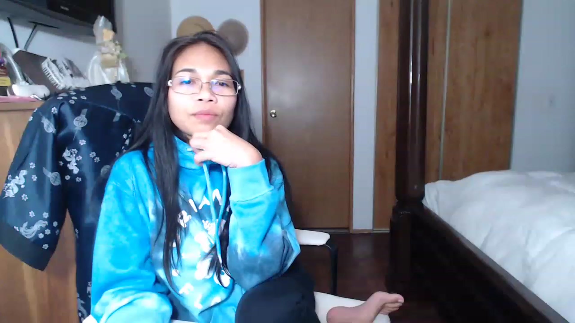 Gallery image thumbnail from Littlekai2023's myfreecams stream on, 11/27/2022, 06:06 image 19 of 20