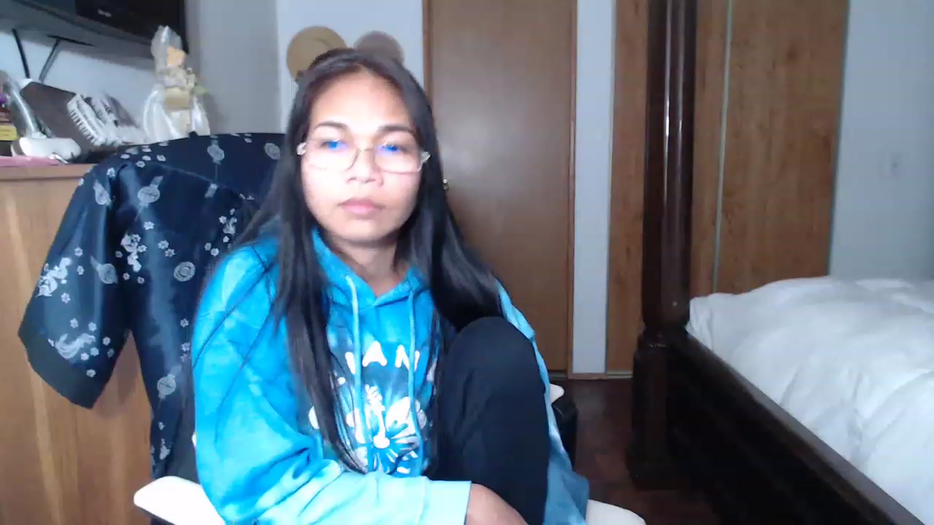 Gallery image thumbnail from Littlekai2023's myfreecams stream on, 11/27/2022, 06:06 image 18 of 20