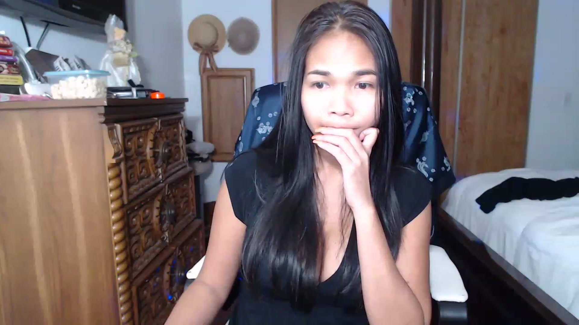 Gallery image thumbnail from Littlekai2023's myfreecams stream on, 11/28/2022, 06:29 image 20 of 20