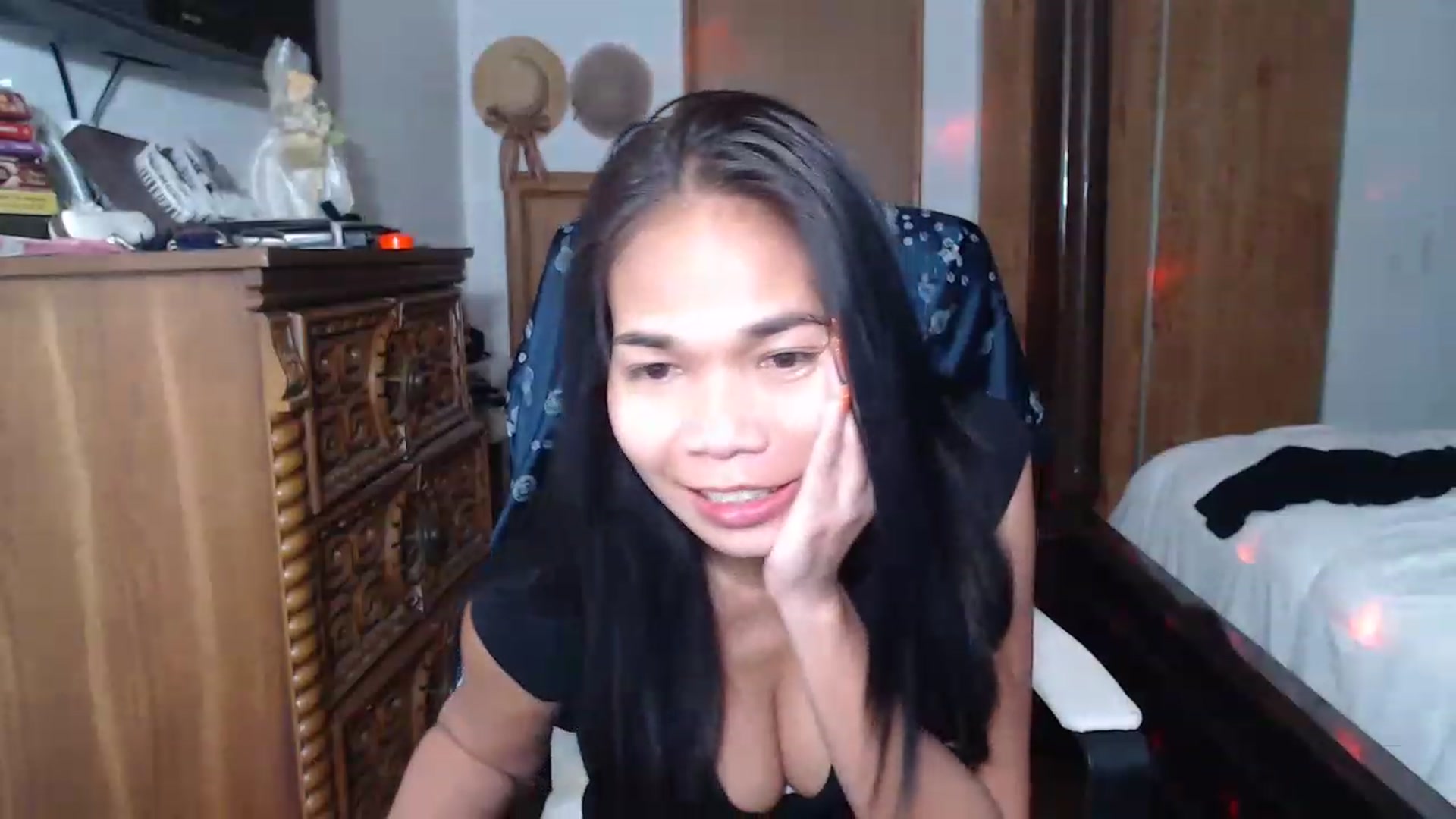 Gallery image thumbnail from Littlekai2023's myfreecams stream on, 11/28/2022, 06:29 image 17 of 20