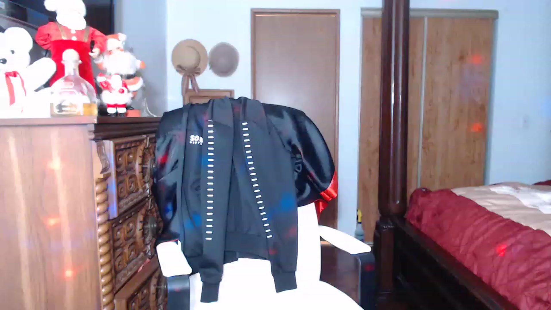 Gallery image thumbnail from Littlekai2023's myfreecams stream on, 12/15/2022, 03:30 image 1 of 20