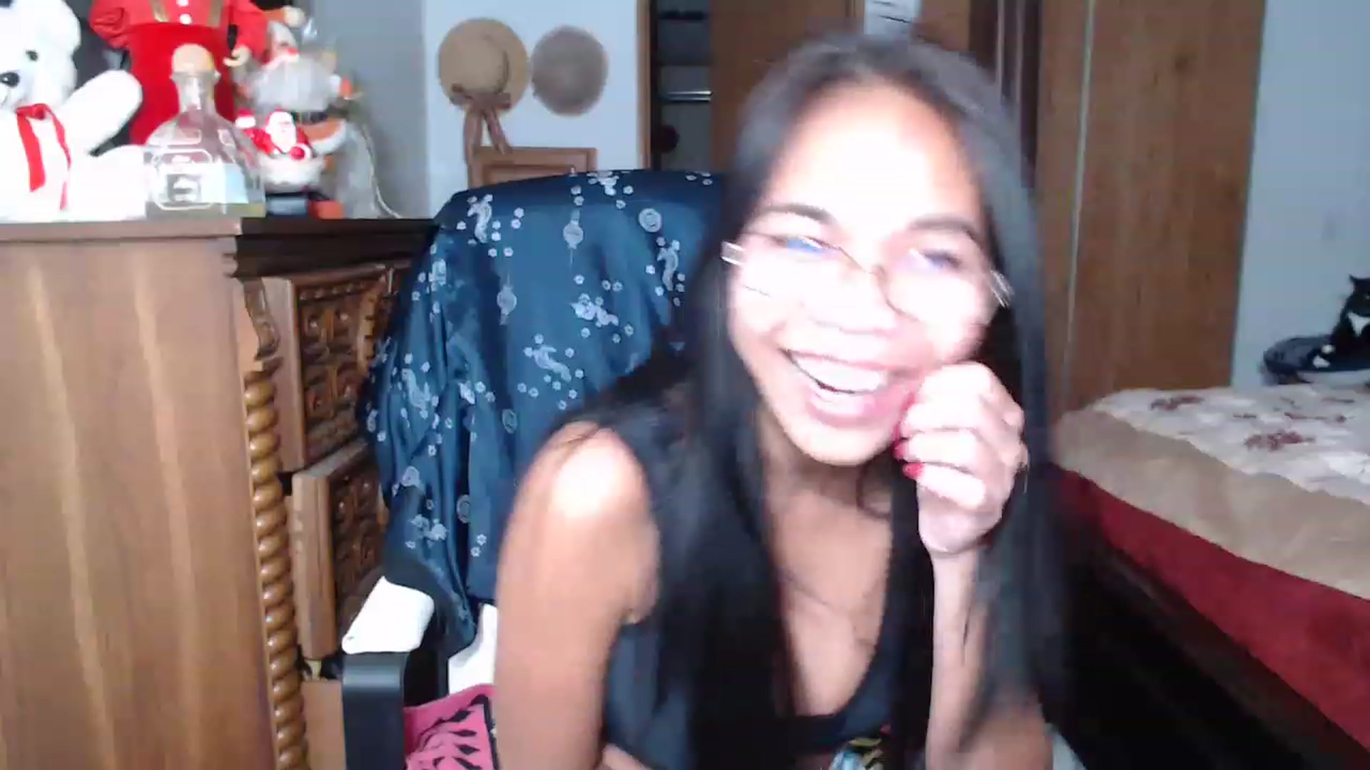 Gallery image thumbnail from Littlekai2023's myfreecams stream on, 12/17/2022, 16:02 image 5 of 20