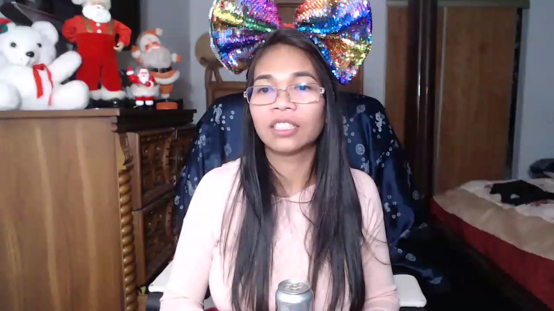 Gallery image thumbnail from Littlekai2023's myfreecams stream on, 12/17/2022, 16:02 image 16 of 20