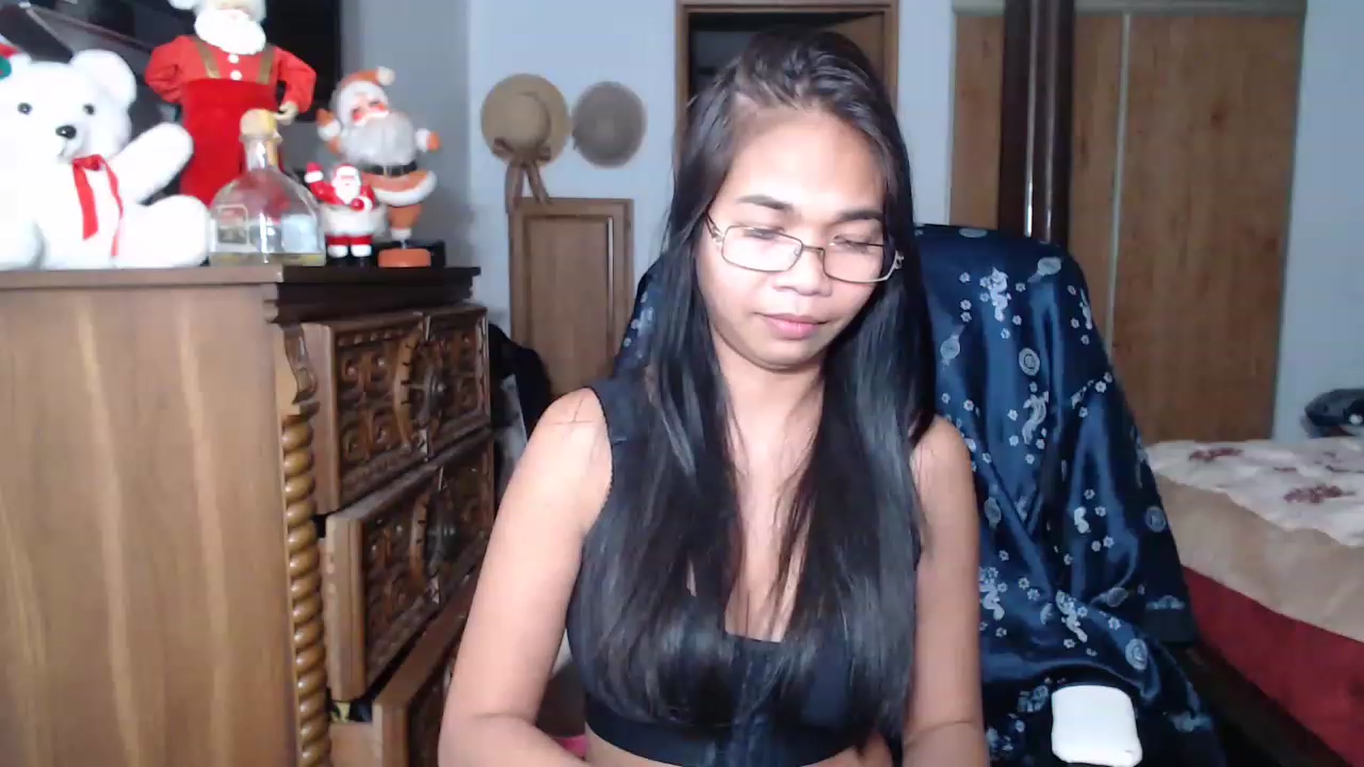 Gallery image thumbnail from Littlekai2023's myfreecams stream on, 12/17/2022, 16:02 image 6 of 20
