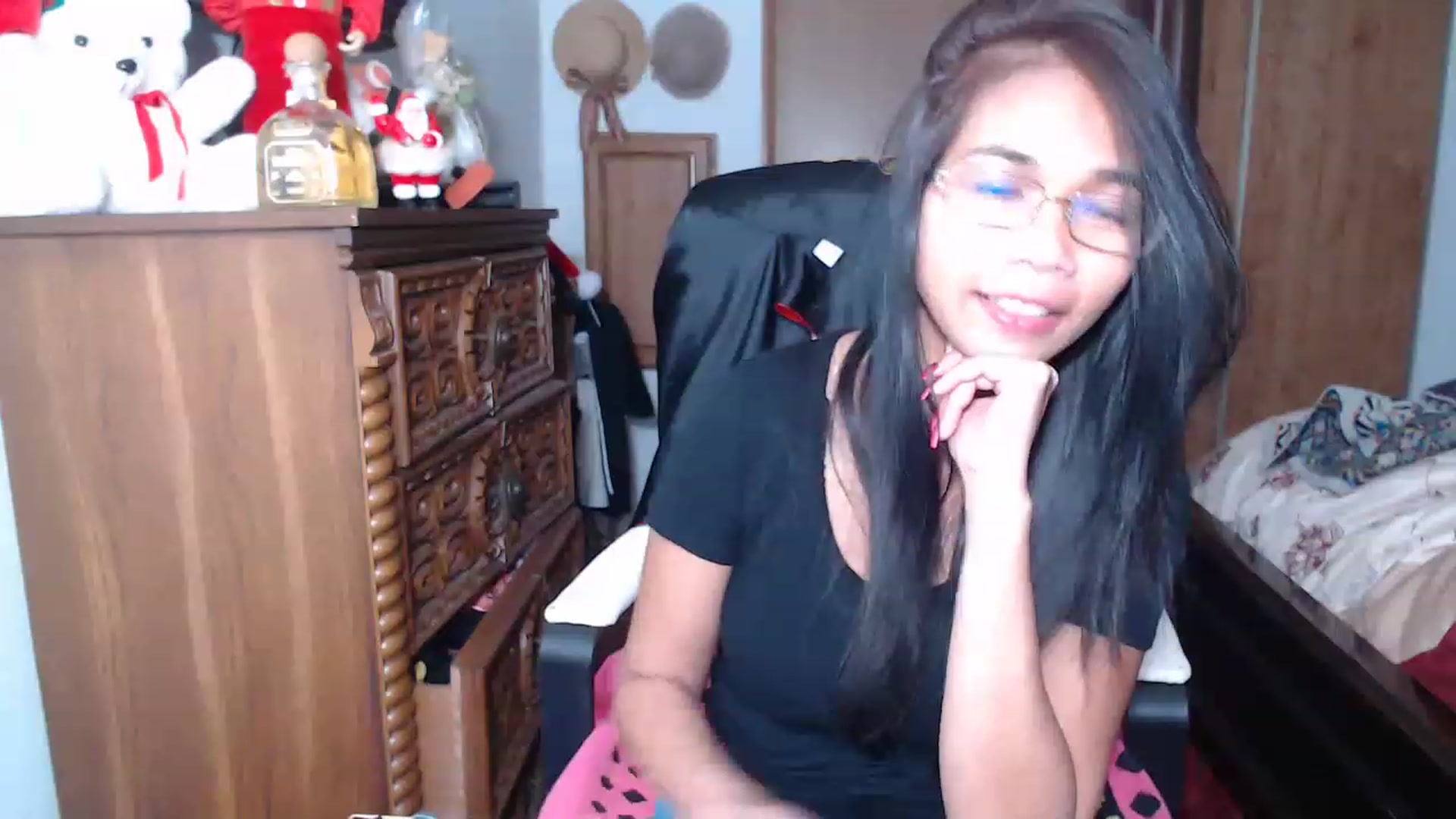 Gallery image thumbnail from Littlekai2023's myfreecams stream on, 12/19/2022, 04:53 image 2 of 20