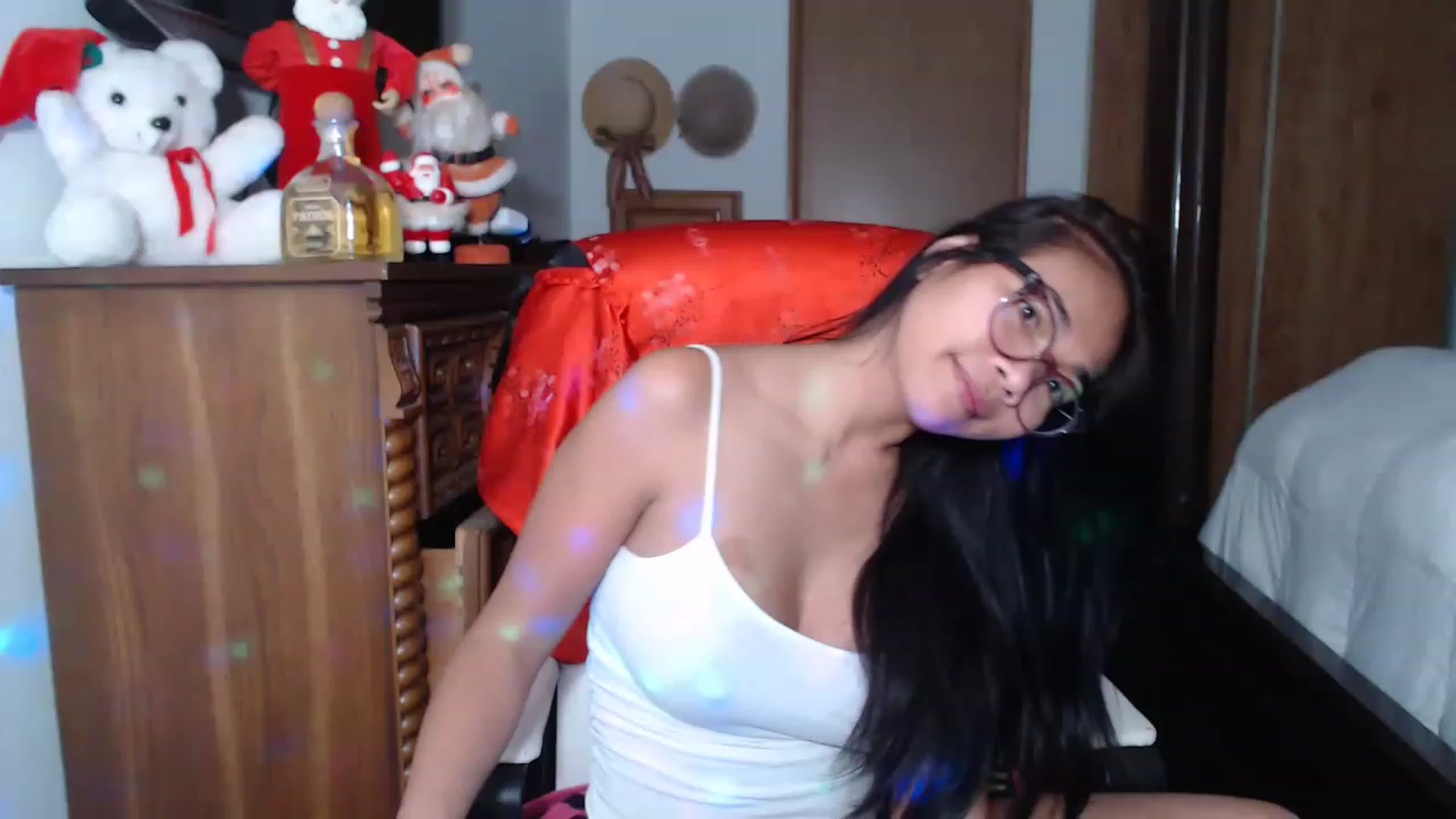 Gallery image thumbnail from Littlekai2023's myfreecams stream on, 12/21/2022, 04:07 image 12 of 20