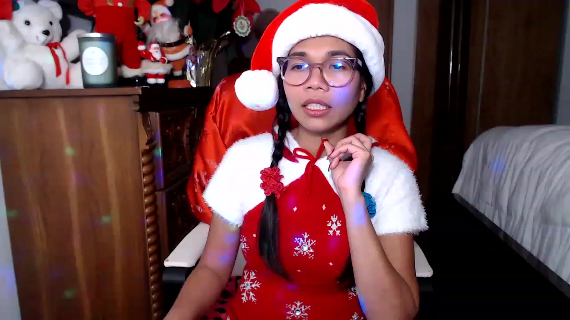 Gallery image thumbnail from Littlekai2023's myfreecams stream on, 12/24/2022, 03:54 image 8 of 20