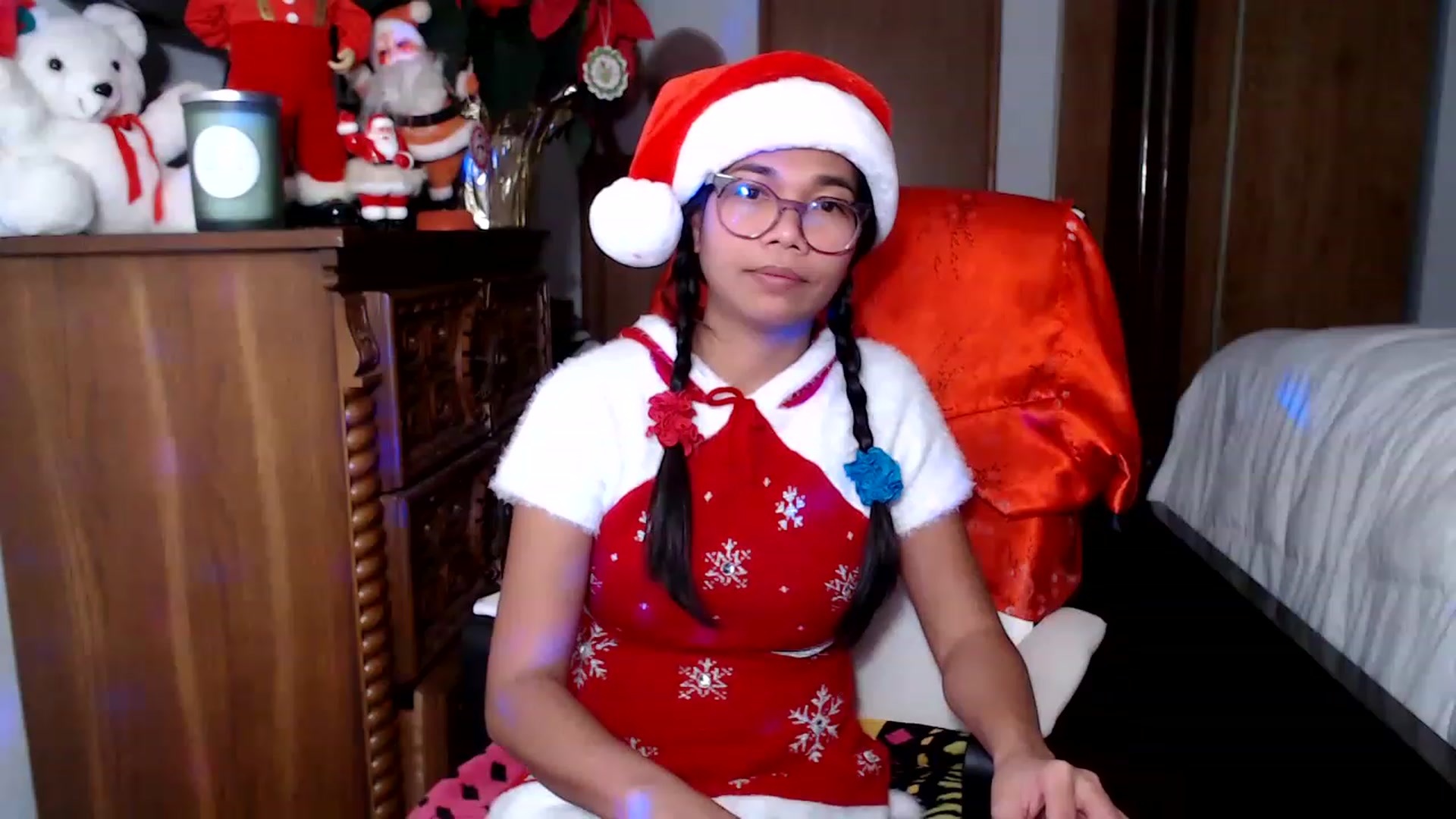 Gallery image thumbnail from Littlekai2023's myfreecams stream on, 12/24/2022, 03:54 image 1 of 20