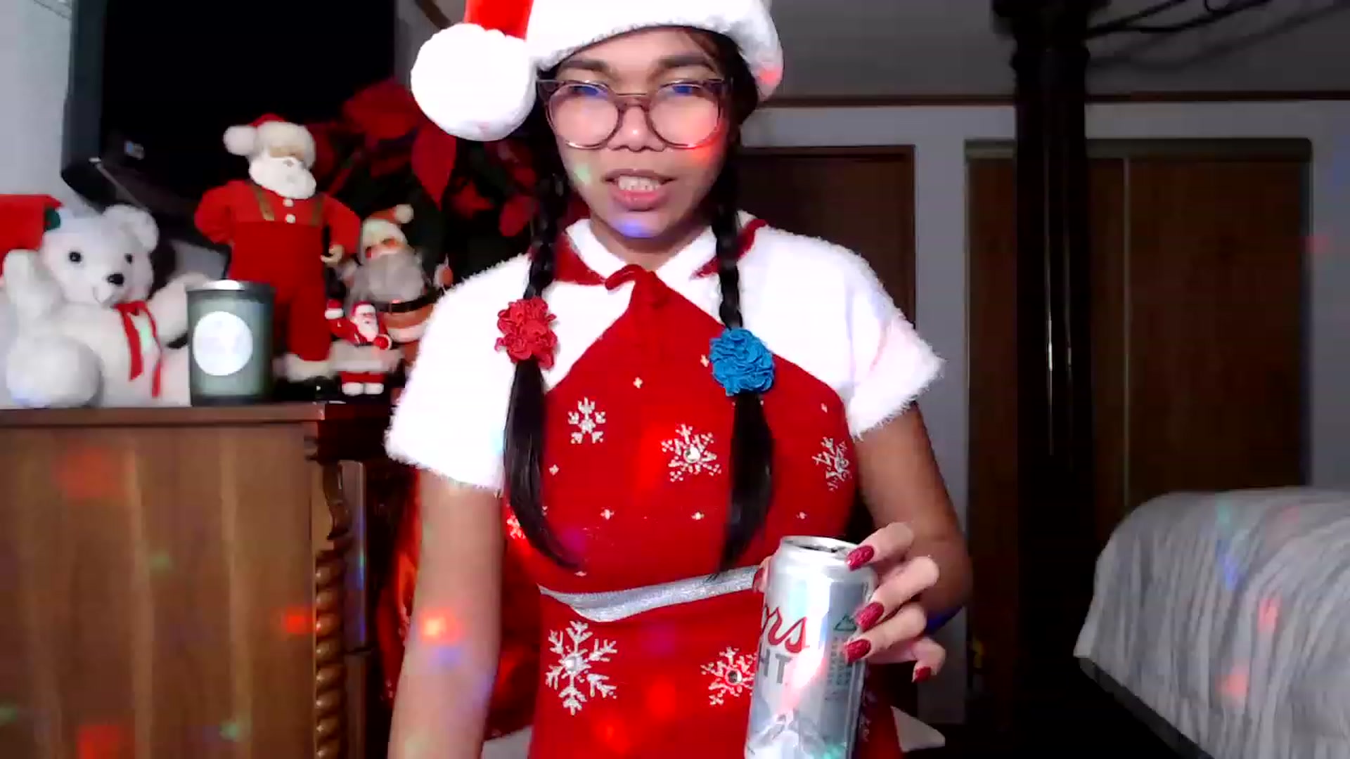 Gallery image thumbnail from Littlekai2023's myfreecams stream on, 12/24/2022, 03:54 image 16 of 20