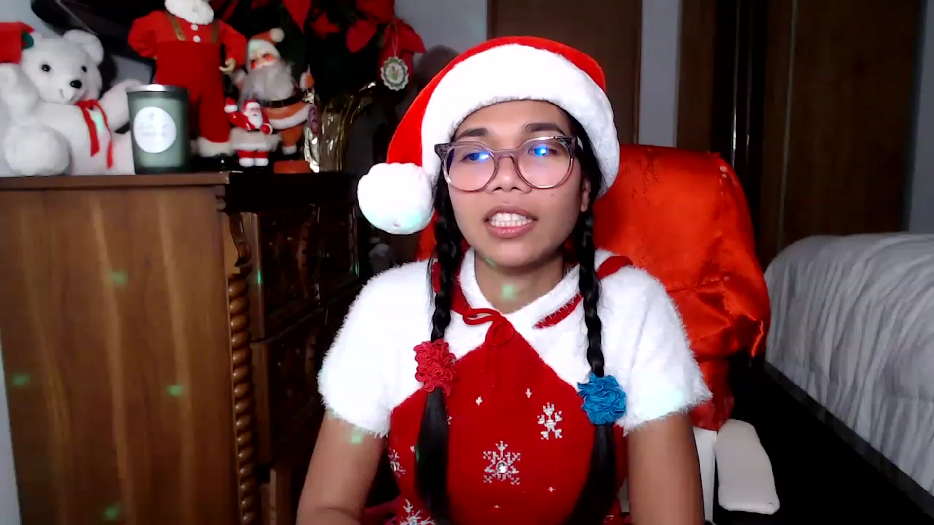Gallery image thumbnail from Littlekai2023's myfreecams stream on, 12/24/2022, 03:54 image 13 of 20