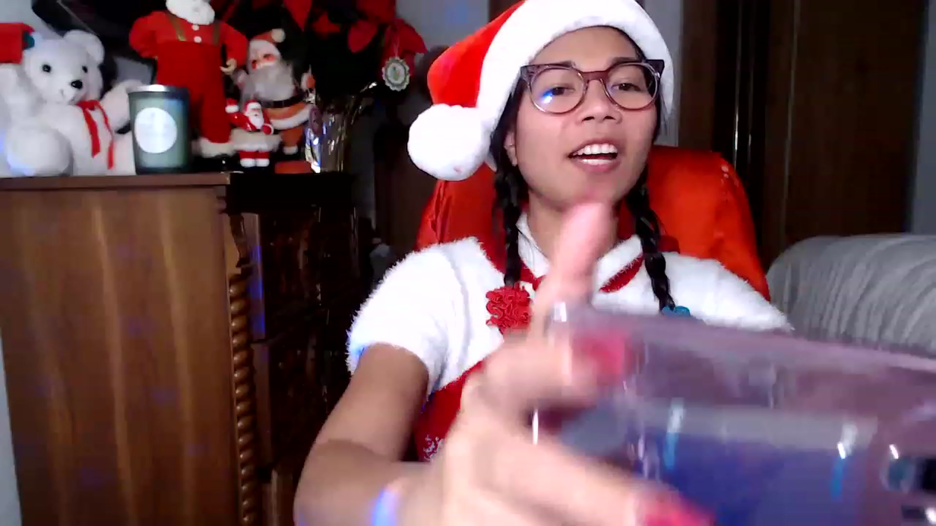 Gallery image thumbnail from Littlekai2023's myfreecams stream on, 12/24/2022, 03:54 image 12 of 20