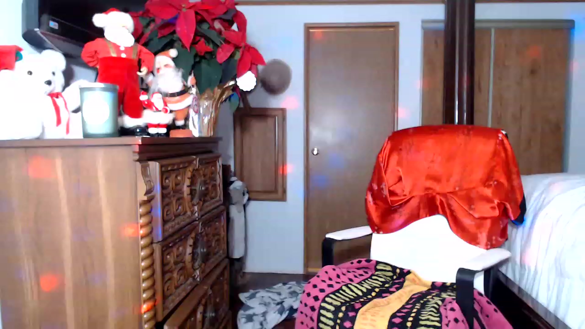 Gallery image thumbnail from Littlekai2023's myfreecams stream on, 12/24/2022, 03:54 image 20 of 20