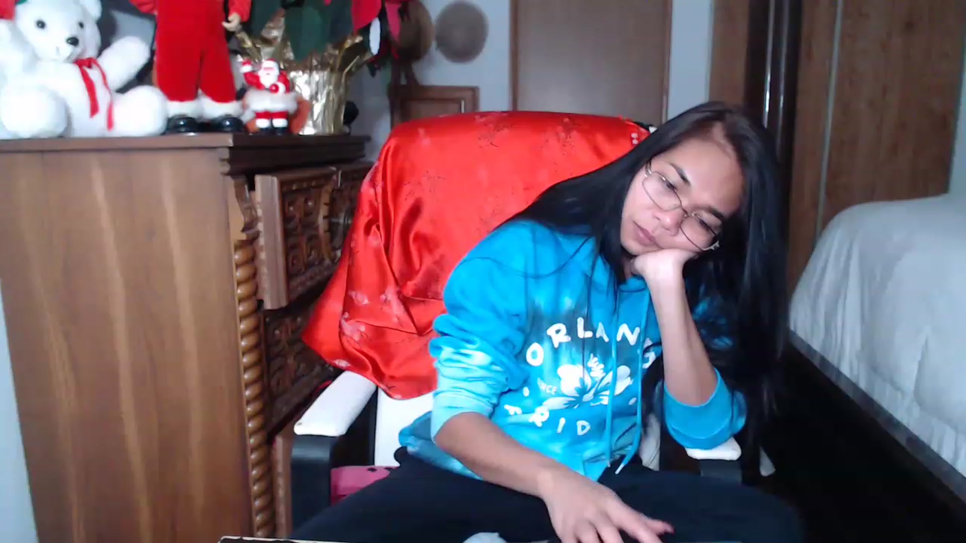 Gallery image thumbnail from Littlekai2023's myfreecams stream on, 12/26/2022, 06:05 image 3 of 20