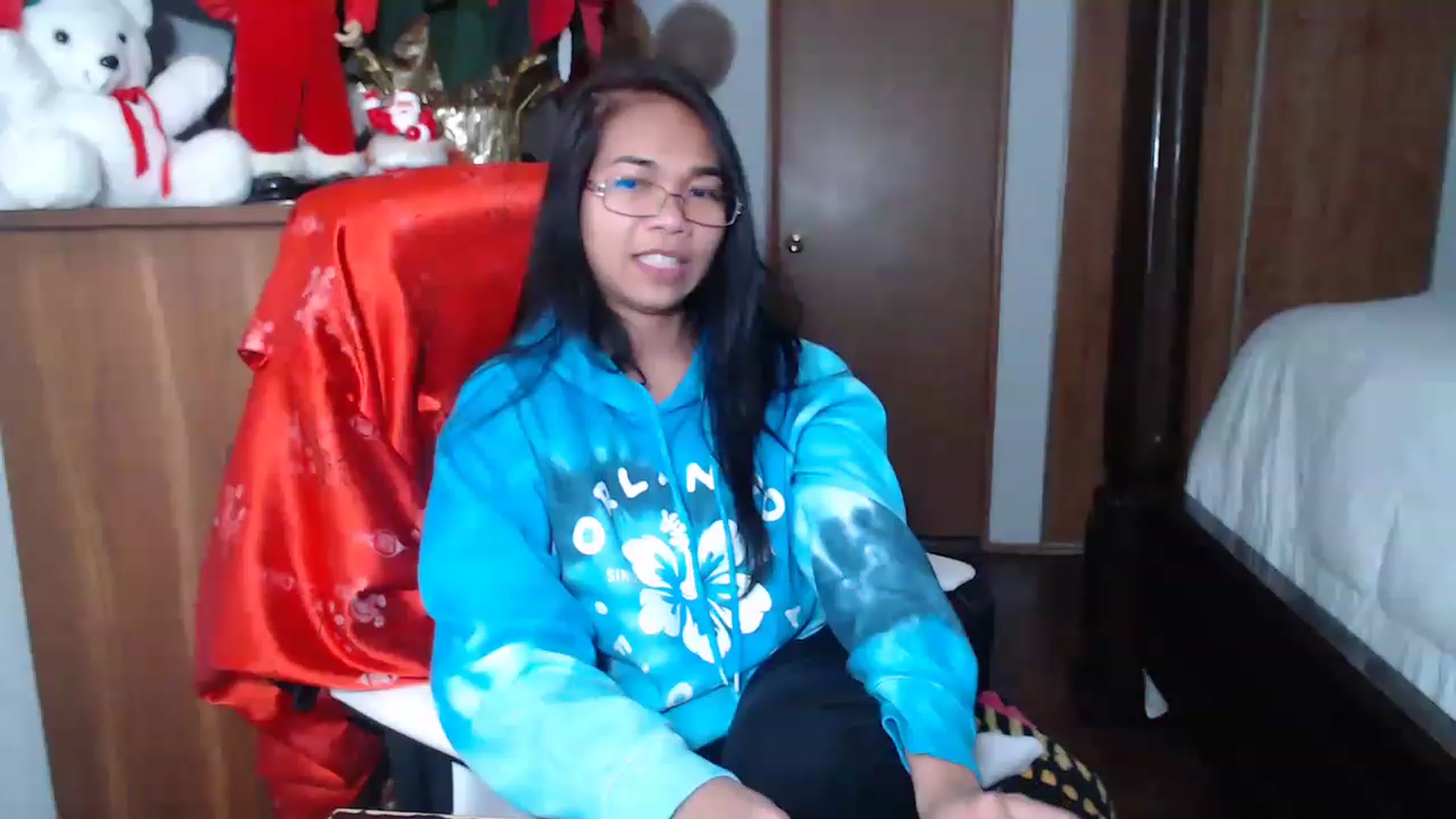 Gallery image thumbnail from Littlekai2023's myfreecams stream on, 12/26/2022, 06:05 image 2 of 20
