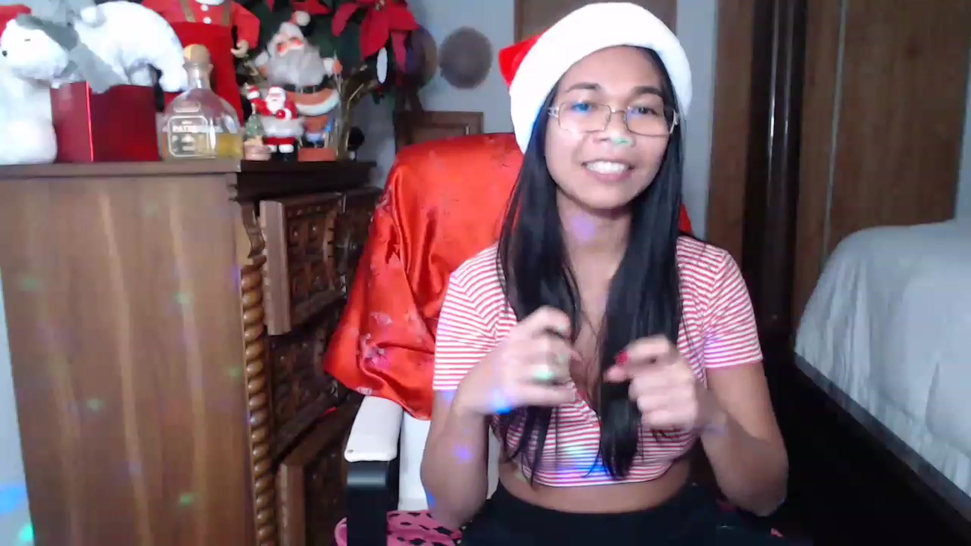 Gallery image thumbnail from Littlekai2023's myfreecams stream on, 12/26/2022, 06:05 image 20 of 20