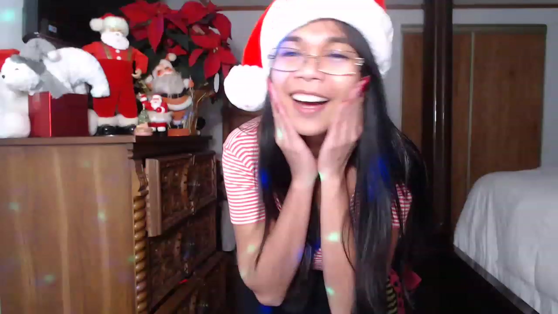 Gallery image thumbnail from Littlekai2023's myfreecams stream on, 12/26/2022, 06:39 image 13 of 20