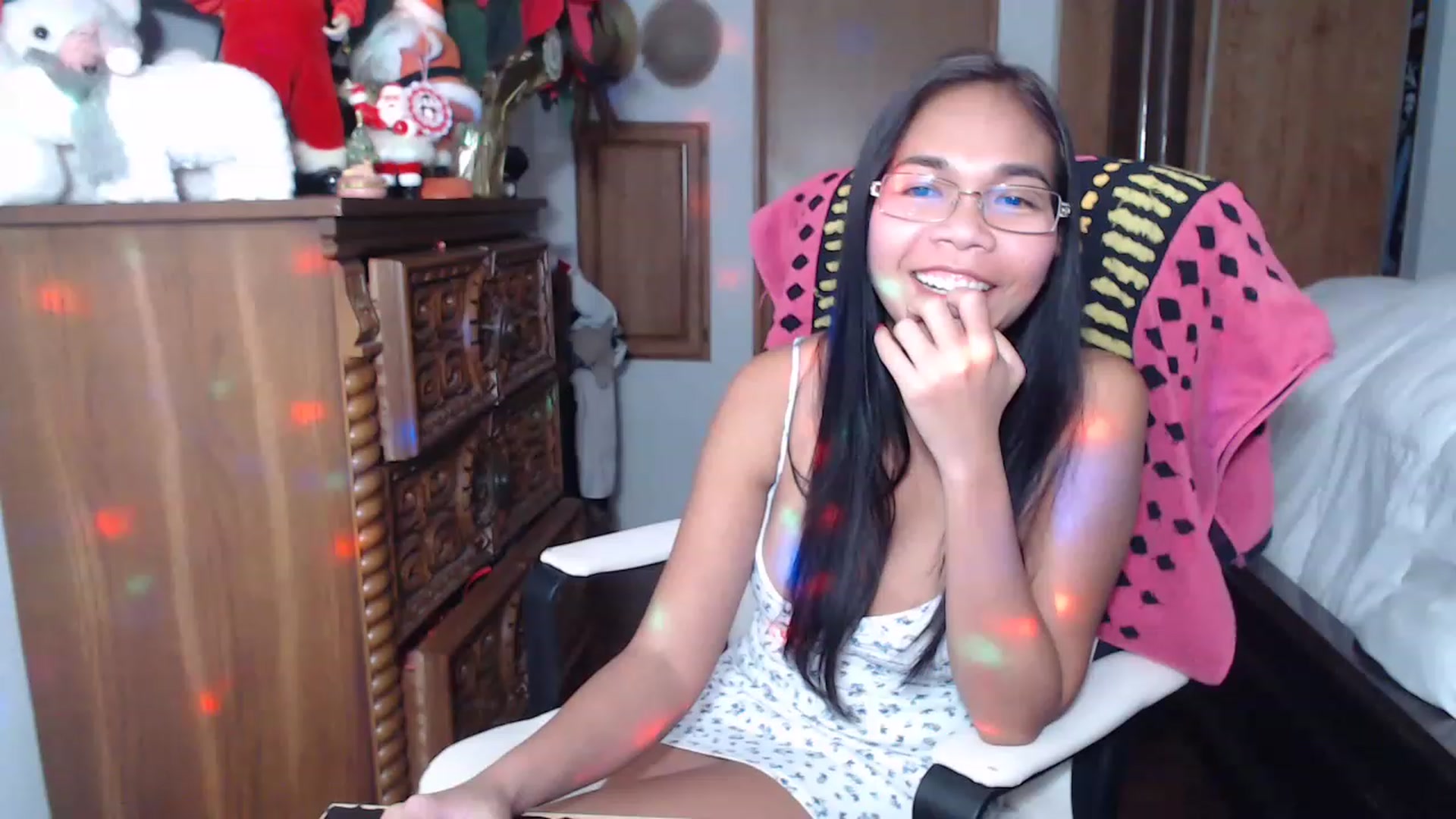 Gallery image thumbnail from Littlekai2023's myfreecams stream on, 12/27/2022, 01:26 image 3 of 20