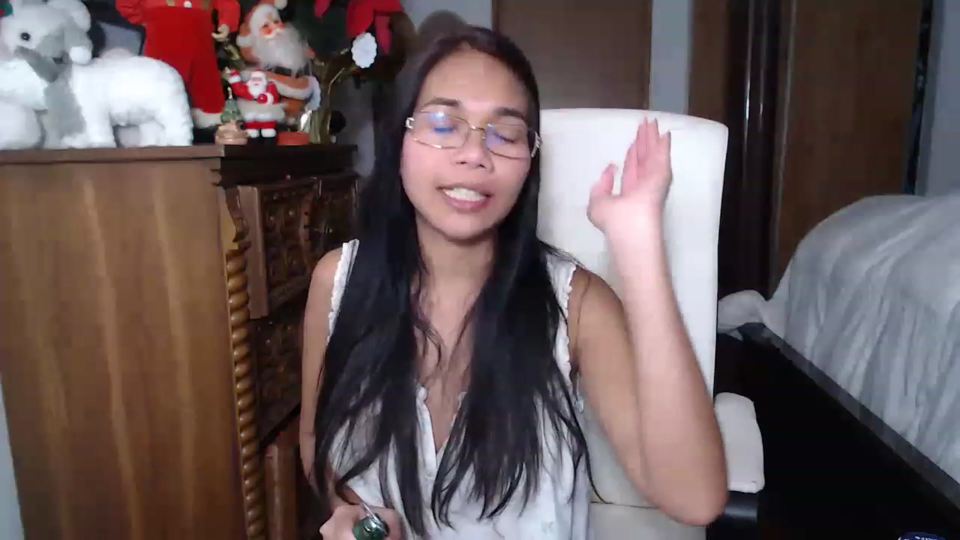 Gallery image thumbnail from Littlekai2023's myfreecams stream on, 12/27/2022, 04:49 image 18 of 20