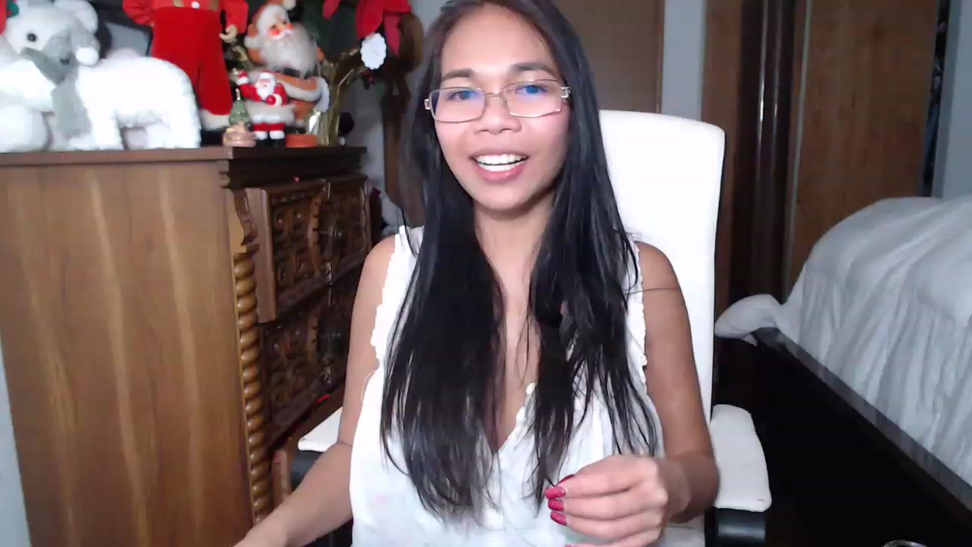 Gallery image thumbnail from Littlekai2023's myfreecams stream on, 12/27/2022, 04:49 image 16 of 20