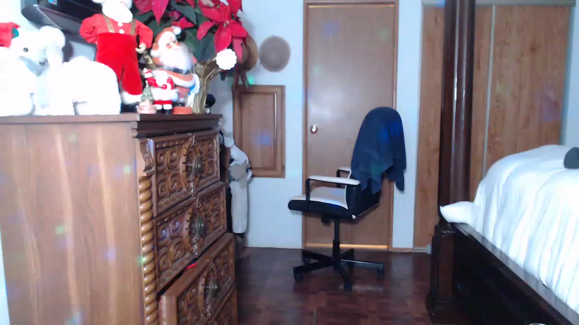 Gallery image thumbnail from Littlekai2023's myfreecams stream on, 12/28/2022, 07:32 image 6 of 20