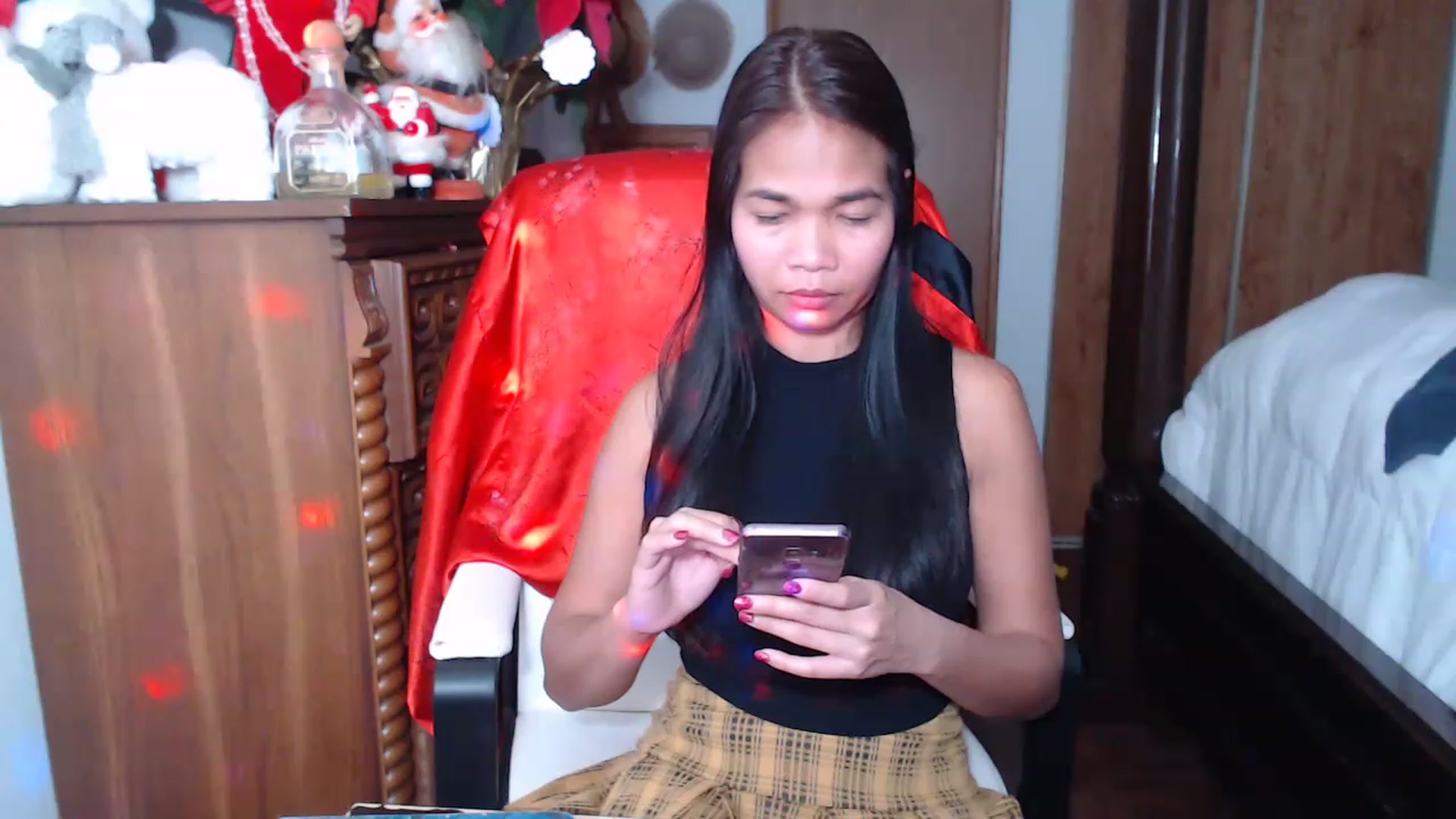 Gallery image thumbnail from Littlekai2023's myfreecams stream on, 12/29/2022, 07:12 image 6 of 20