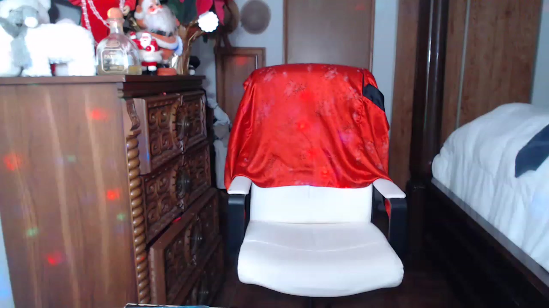 Gallery image thumbnail from Littlekai2023's myfreecams stream on, 12/29/2022, 07:12 image 5 of 20