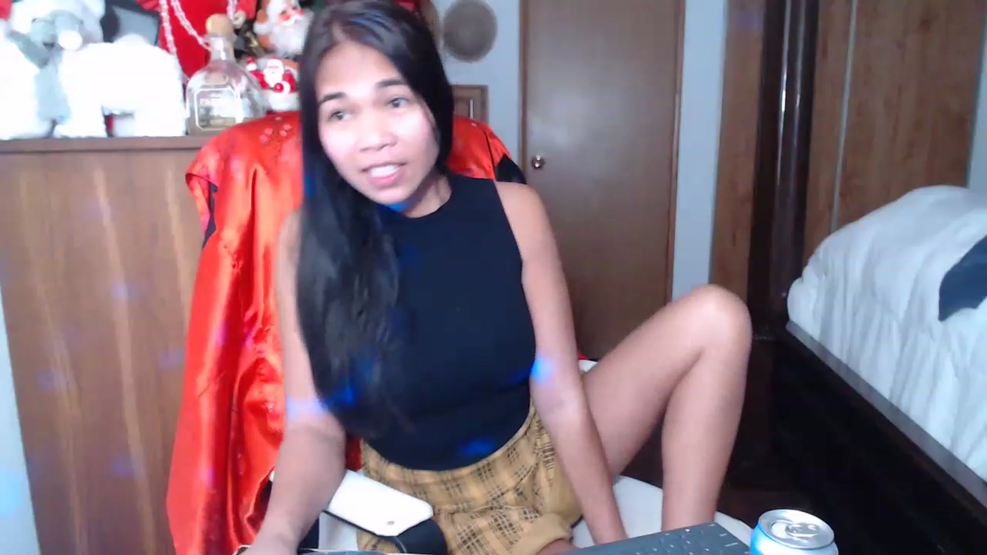 Gallery image thumbnail from Littlekai2023's myfreecams stream on, 12/29/2022, 07:12 image 7 of 20