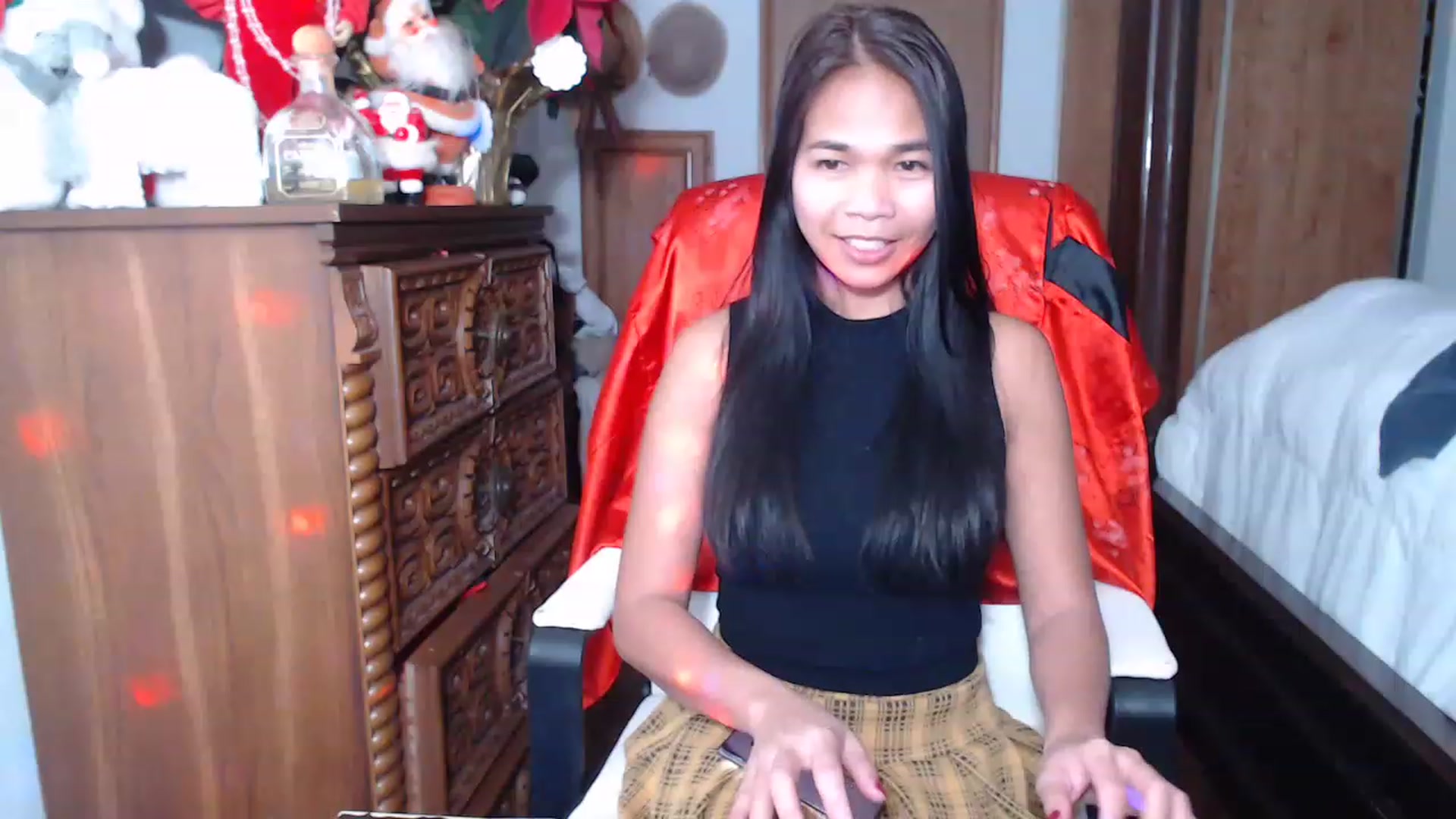 Gallery image thumbnail from Littlekai2023's myfreecams stream on, 12/29/2022, 07:12 image 3 of 20