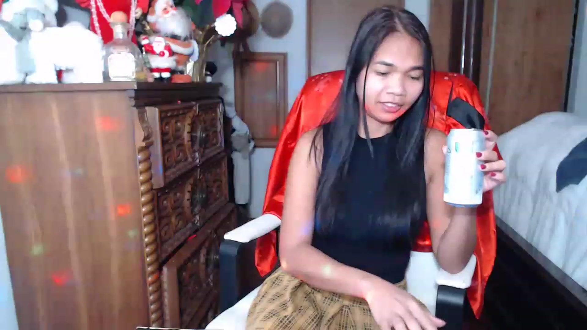 Gallery image thumbnail from Littlekai2023's myfreecams stream on, 12/29/2022, 07:12 image 2 of 20