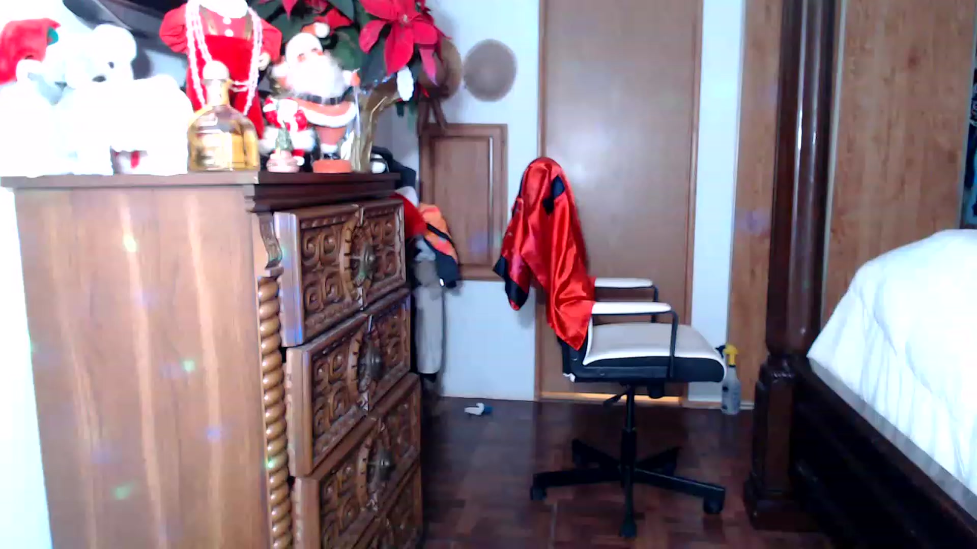 Gallery image thumbnail from Littlekai2023's myfreecams stream on, 12/31/2022, 08:22 image 15 of 20