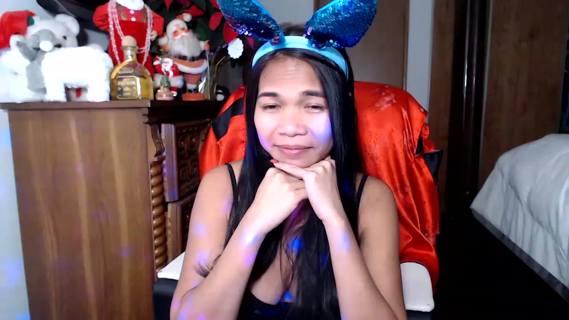 Gallery image thumbnail from Littlekai2023's myfreecams stream on, 12/31/2022, 08:22 image 10 of 20