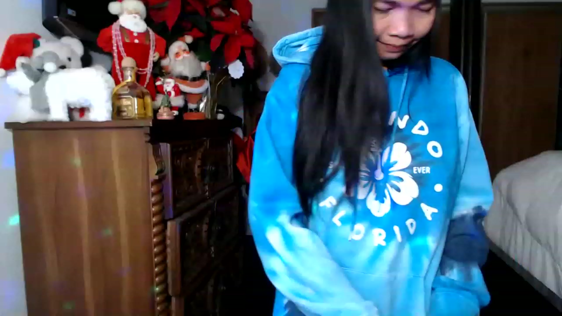 Gallery image thumbnail from Littlekai2023's myfreecams stream on, 12/31/2022, 10:17 image 1 of 20