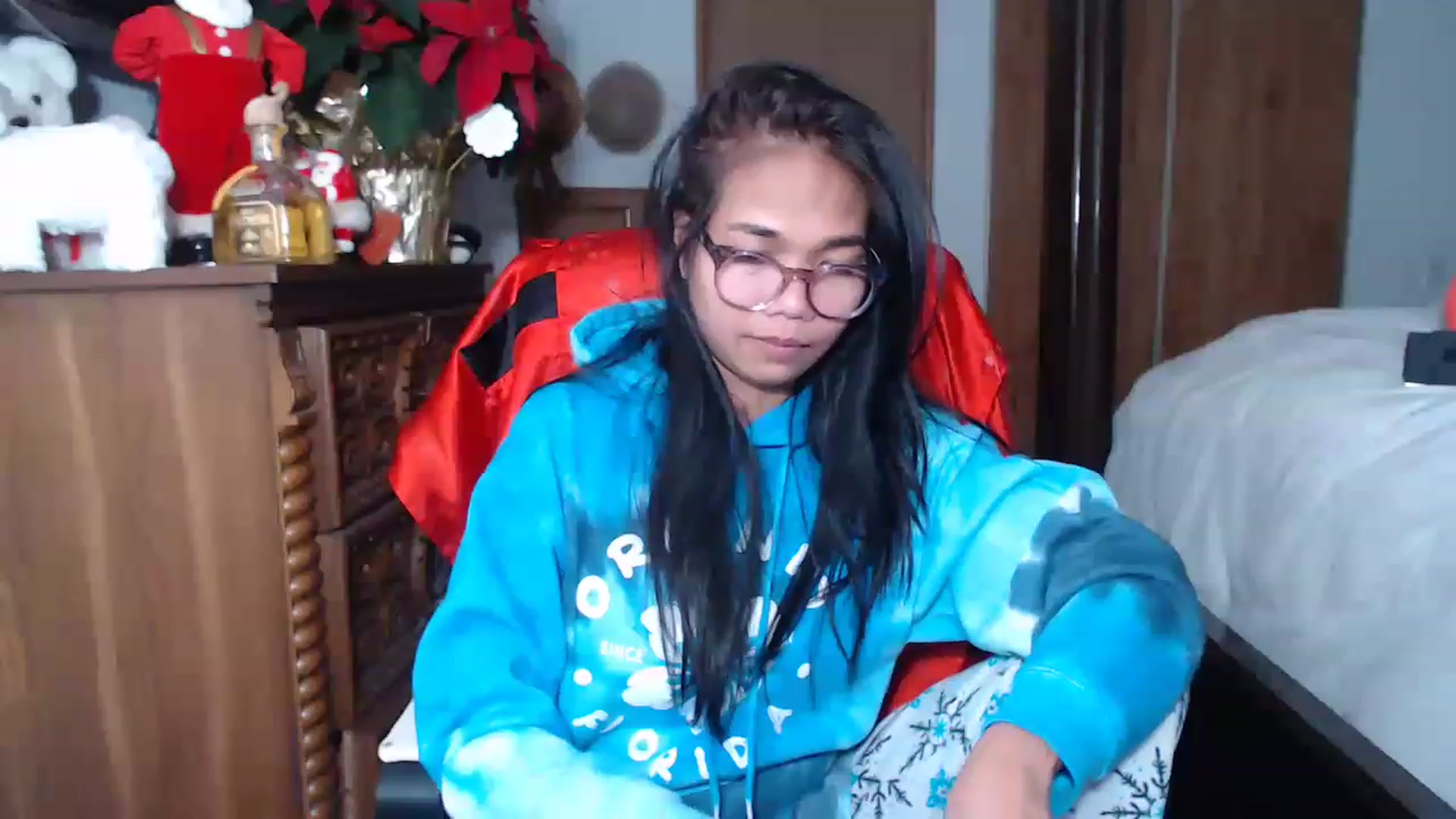 Gallery image thumbnail from Littlekai2023's myfreecams stream on, 12/31/2022, 20:15 image 19 of 20