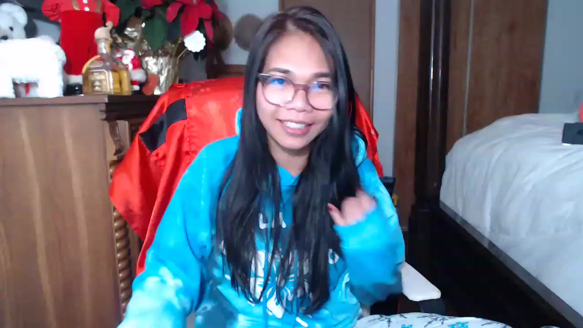 Gallery image thumbnail from Littlekai2023's myfreecams stream on, 12/31/2022, 20:15 image 1 of 20