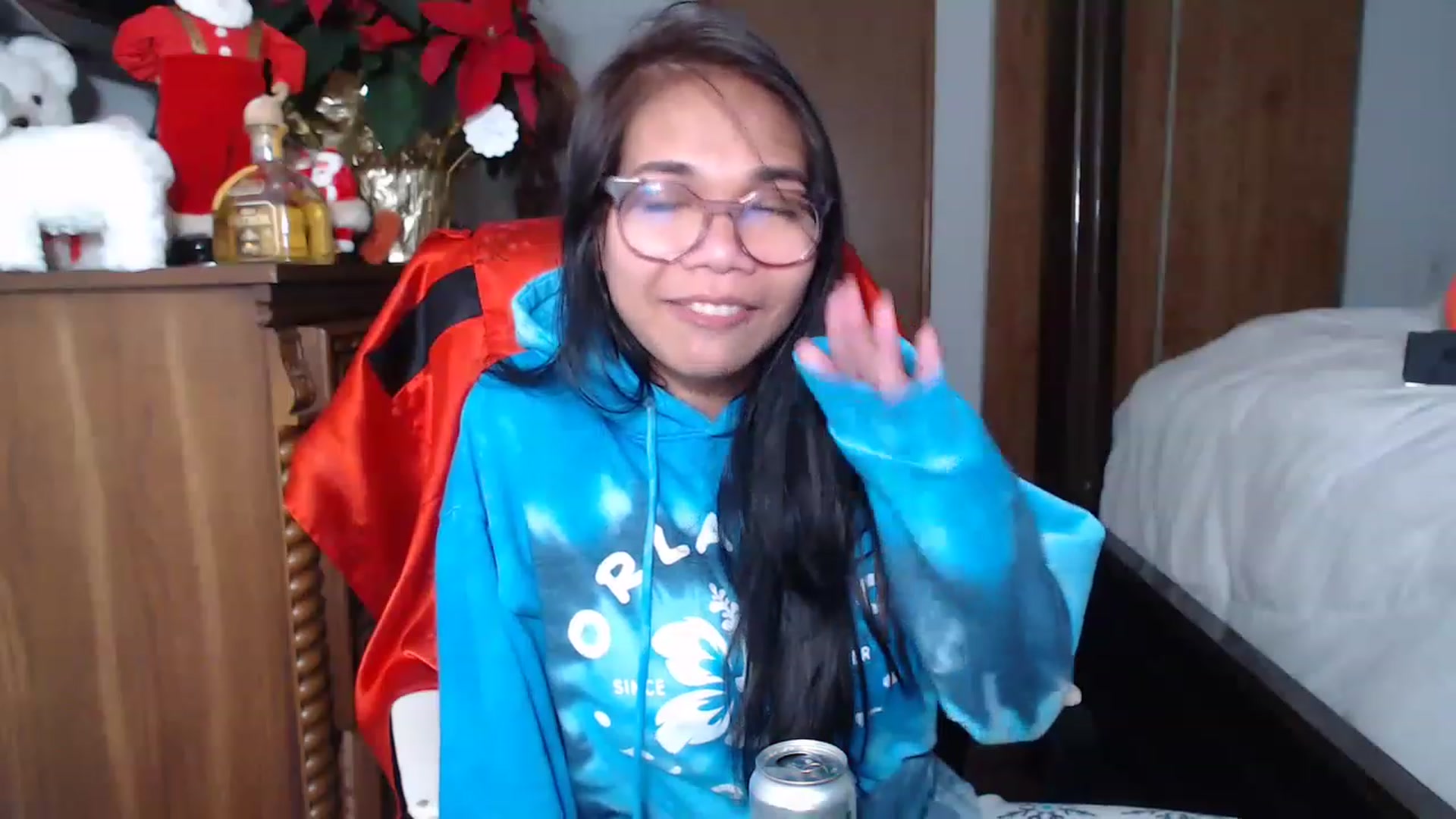 Gallery image thumbnail from Littlekai2023's myfreecams stream on, 12/31/2022, 20:15 image 14 of 20
