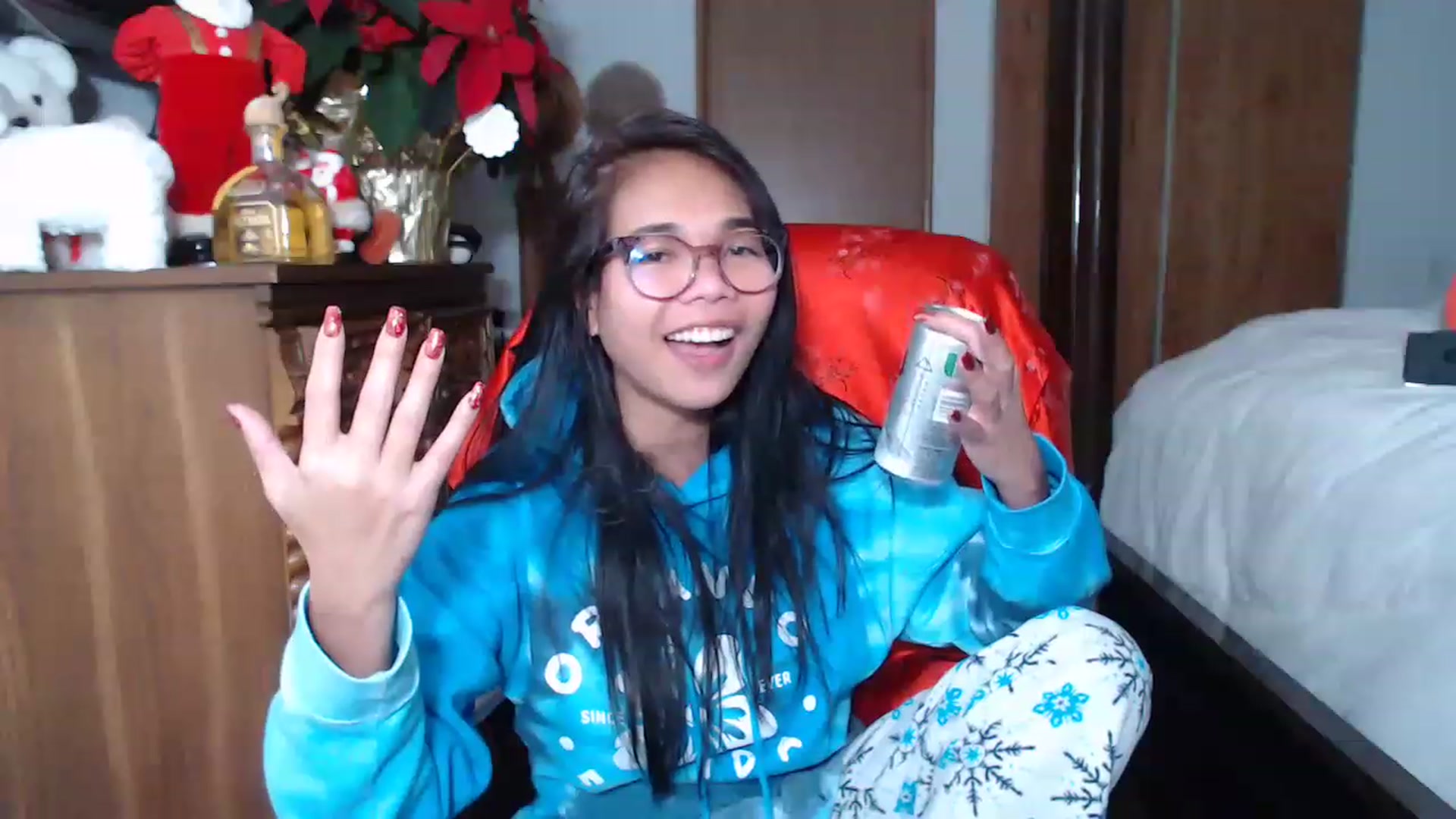 Gallery image thumbnail from Littlekai2023's myfreecams stream on, 12/31/2022, 20:15 image 20 of 20
