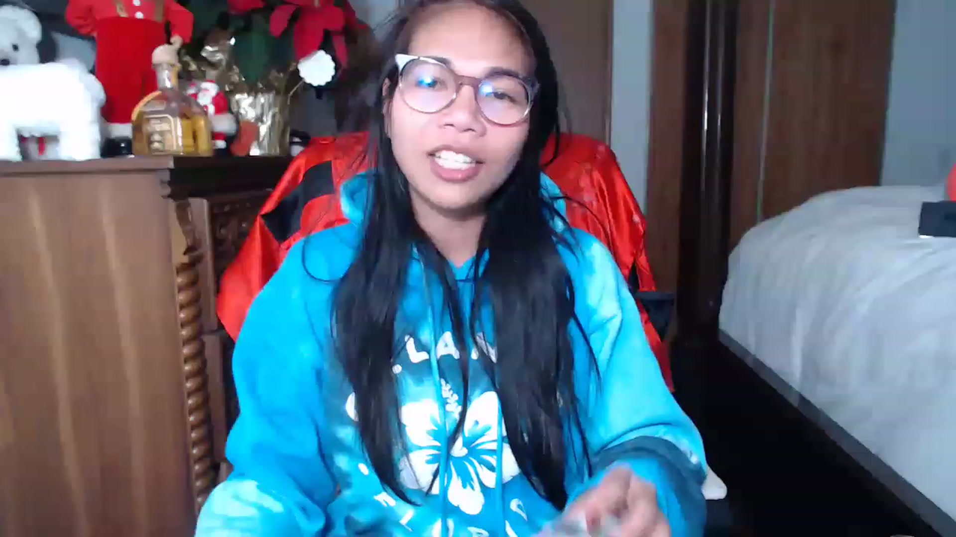 Gallery image thumbnail from Littlekai2023's myfreecams stream on, 12/31/2022, 20:15 image 4 of 20