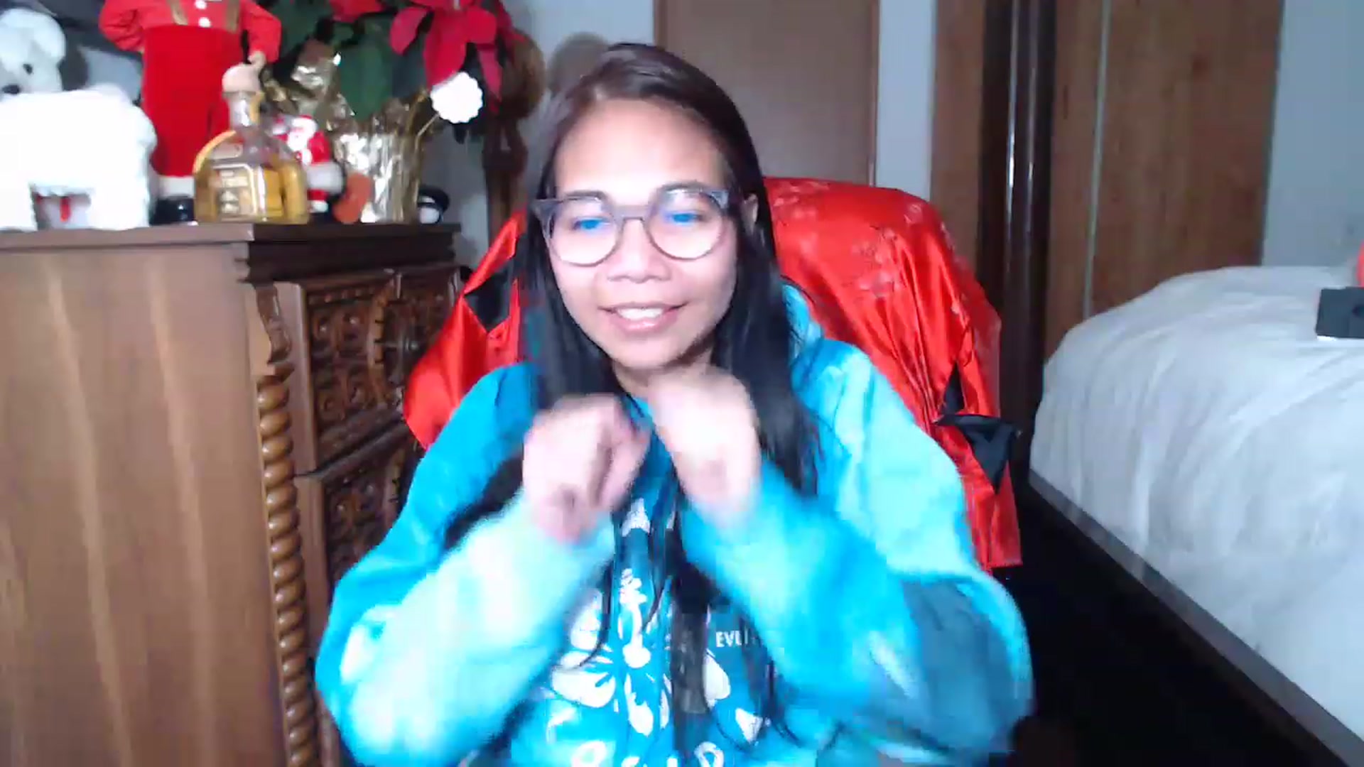 Gallery image thumbnail from Littlekai2023's myfreecams stream on, 12/31/2022, 20:15 image 6 of 20