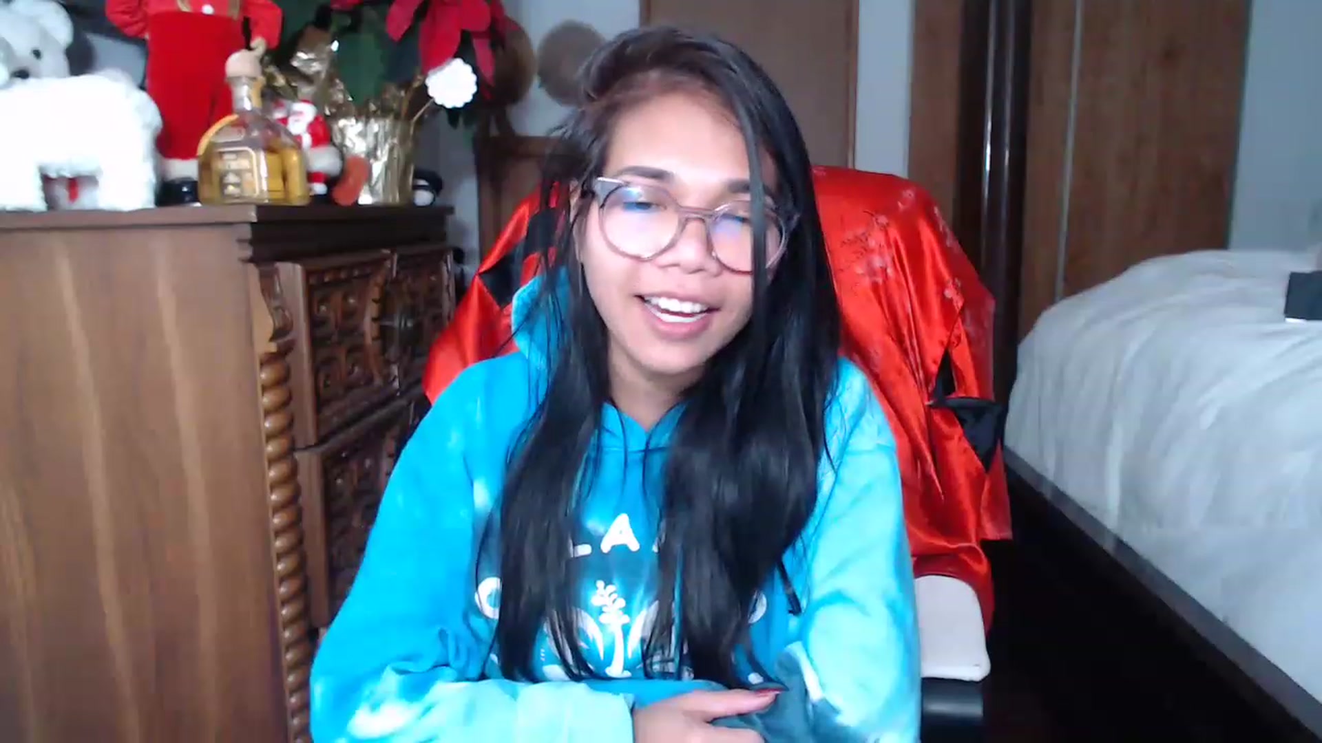 Gallery image thumbnail from Littlekai2023's myfreecams stream on, 12/31/2022, 20:15 image 11 of 20